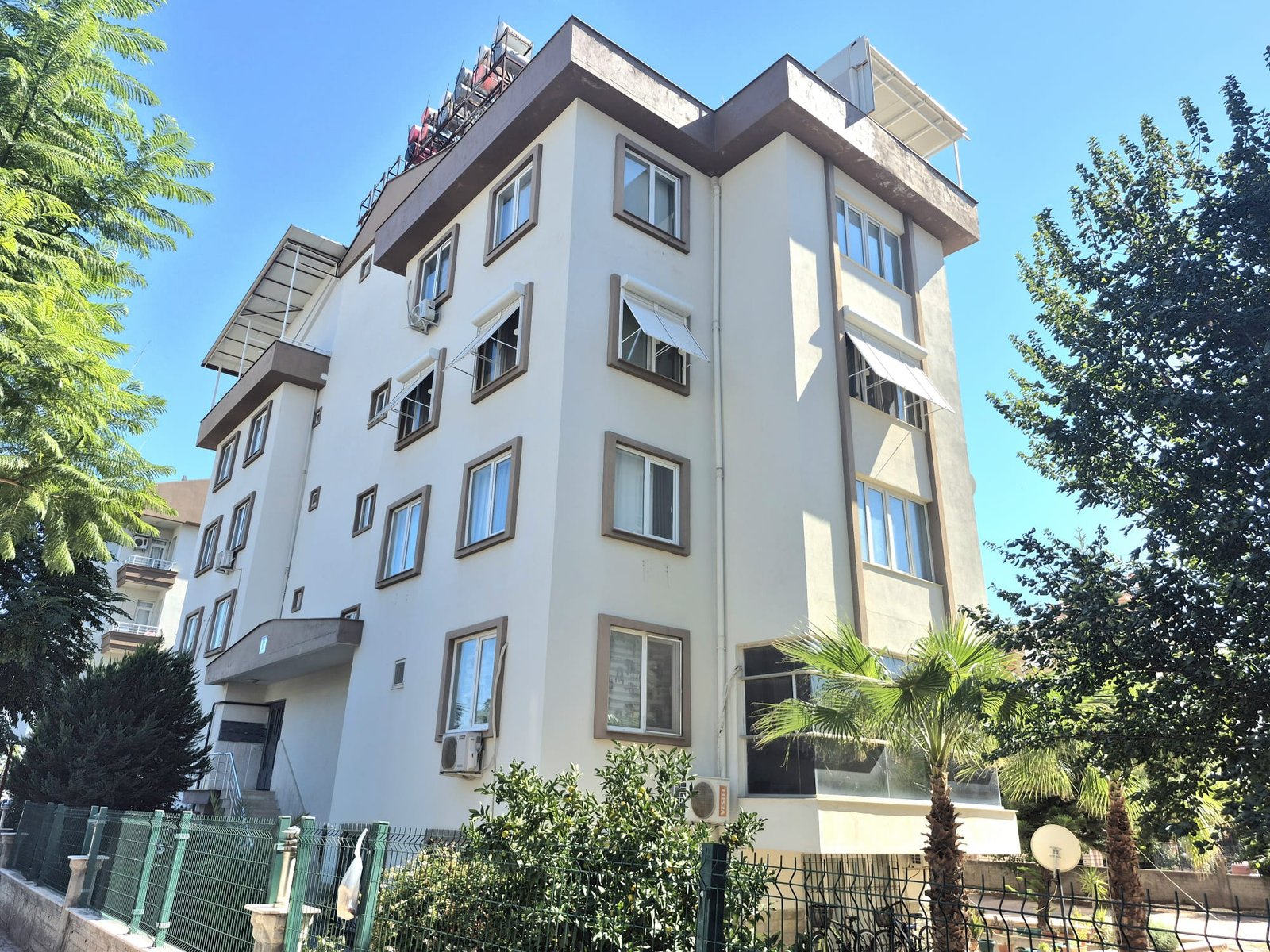 MOLLA YUSUF MAH. 3+1 DOĞALGAZLI GENİŞ SATILIK DAİRE 2
