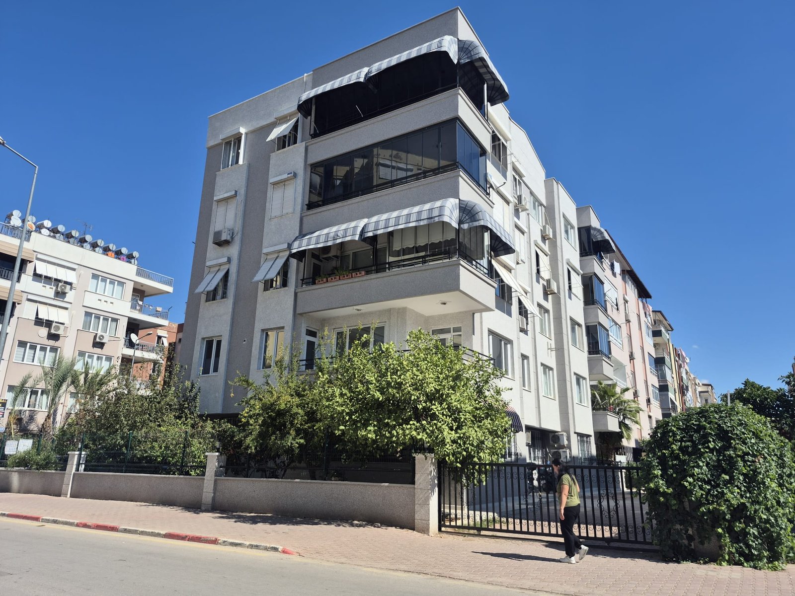 MURATPAŞA YENİGÜN MAH. 3+1 GENİŞ FERAH DAİRE 2